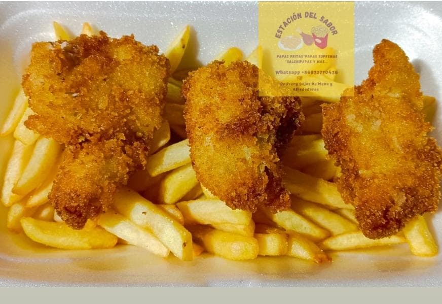 POLLO APANADO CON PAPAS FRITAS