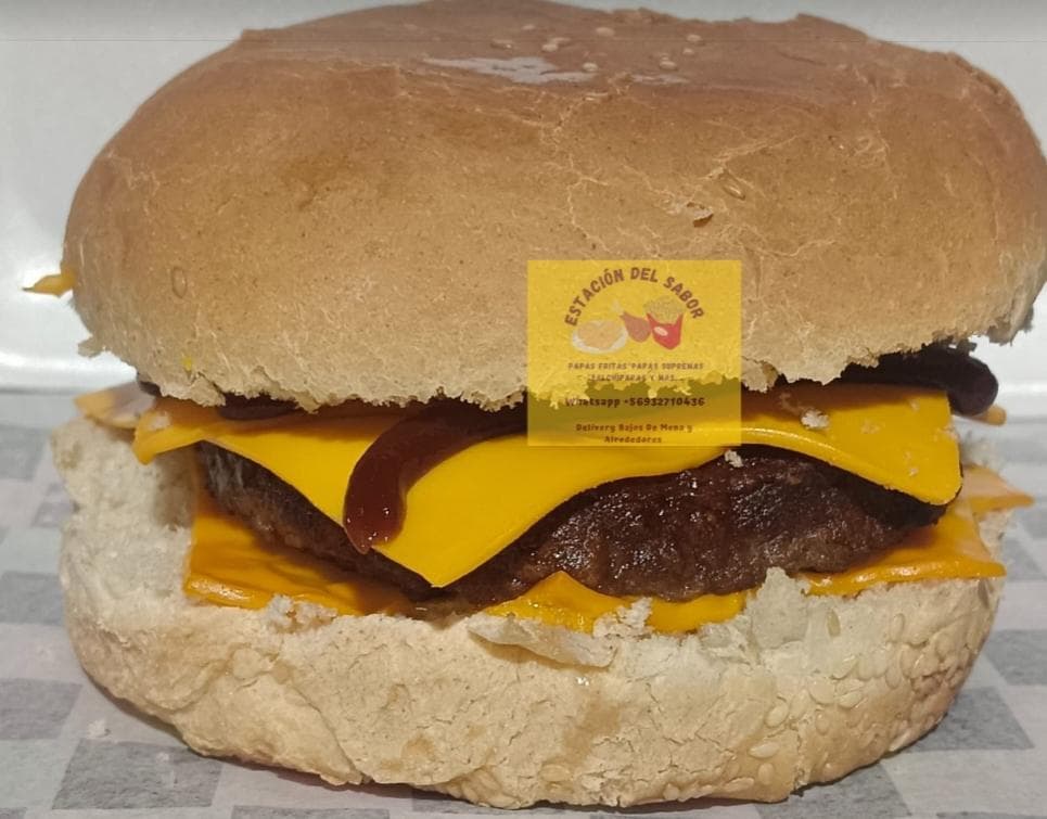 HAMBURGUESA CLASICA